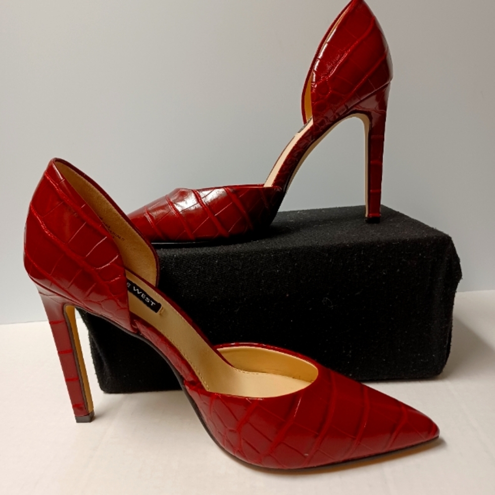 Nine West Faux Alligator shoes - Sze 7M